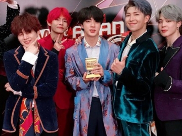 Raih Dua Daesang di MAMA 2018, BTS Menitikkan Air Mata Saat Sampaikan Pidato Kemenangan