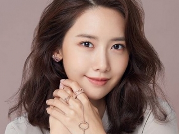 Sedang Sibuk Syuting Film Terbaru, Yoona Dapat Dukungan Manis Ini dari SNSD & Para Fans