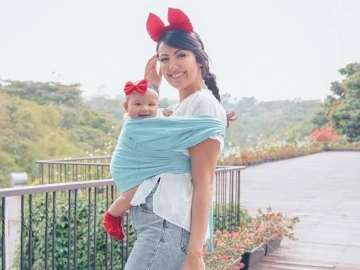 Belum Genap Setahun, Sea Putri Sharena Sudah Lihai Berpose di Depan Kamera