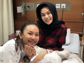 Nikita Mirzani Tuai Cacian Usai Putuskan Lepas Hijab, Kalina Oktarani Beri 'Pembelaan'