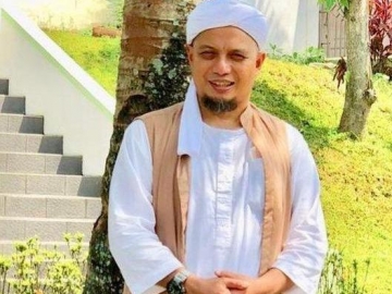Kondisi Makin Membaik, Ustaz Arifin Ilham Dikabarkan Bisa Jumatan di Masjid