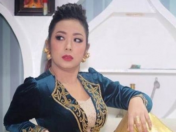 Soimah Pose 'Nungging' Bareng Zaskia Gotik, Netter Malah Ngakak