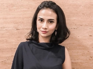 Pakai Baju Tahanan, Penampilan Vanessa Angel Terlihat Awut-Awutan