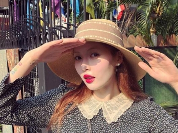 Unggah Foto Permen Mirip Pil KB, HyunA Bikin Fans Internasional Heboh