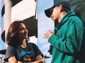 Revina VT 'Pamit' Gara-Gara Lelah, Isyaratkan Putus dengan Young Lex?