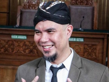 Sidang Ahmad Dhani Berakhir Ricuh Hingga Ada Aksi Saling Dorong, Ternyata Ini Penyebabnya