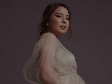 Tya Ariestya Pamer Foto Maternity, Sebut Hasilnya di Luar Ekspektasi Bikin Netter Kepalang Gemas