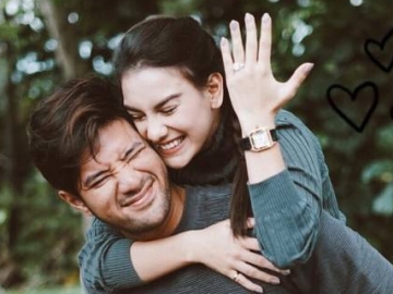 Usai Prewed Ala 'Perburuan Cinta', Ammar Zoni dan Irish Bella Pukau Netter dengan Konsep Adat Minang