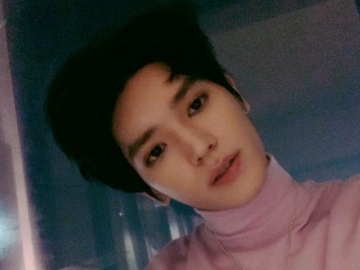 Muncul dengan Gaya Rambut Warna Hitam, Gantengnya Taeyong NCT Dipuji Bak Patung Berjalan