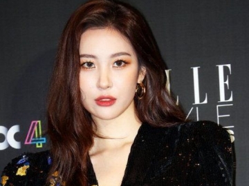 Kostum Panggungnya Tuai Kritik, Balasan Sunmi ke Haters Jadi Sorotan Netizen