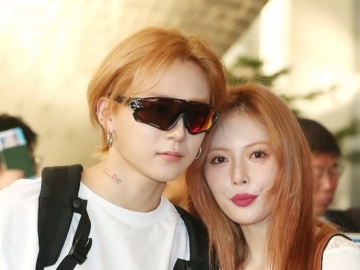 Santai Bergandengan Mesra di Bandara, HyunA dan E'Dawn Dipuji Sebagai Pasangan Serasi 