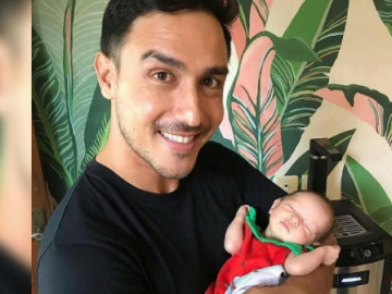 Hamish Daud Bagikan Pose Bersama Baby Zalina, Netter Banjiri Komentar Kocak