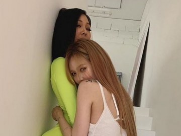 Pose Menggoda Bak Lesbian Bareng HyunA, Netter Malah Soroti Pantat Besar Jessica H.o