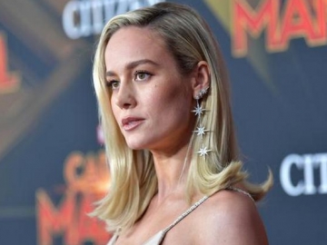 Bikin Ngakak, Brie Larson 'Captain Marvel' Edit Foto Gantikan Jessica Jadi Member SNSD