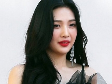 Pakai Dress Super Mini di Red Carpet The Fact Music Awards, Joy Red Velvet Tuai Beragam Komentar