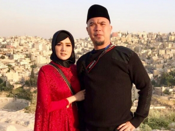 Ahmad Dhani dan Mulan Jameela Diprediksi Tak Lolos ke Senayan Netter Langsung ‘Sujud Syukur’