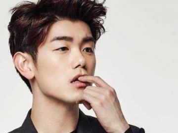 Eric Nam Ngaku Hampir Nangis Tiap Kali Lihat BTS Terima Awards, ARMY: Dia Manis Sekali