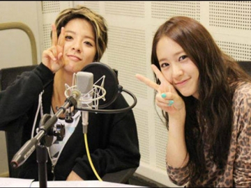  F(x) Lama 'Hiatus', Amber dan Krystal Bikin Fans Girang Usai Reuni Kecil di Los Angeles