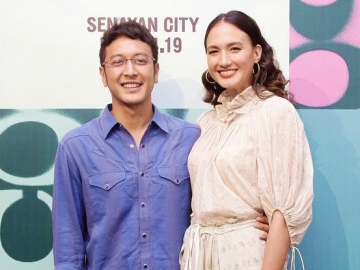 Romantis Banget, Dimas Anggara Dan Nadine Chandrawinata Tak Pernah Absen Rayakan Hari Spesial