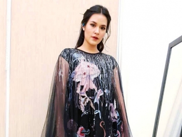 Perdana Ramadan Ditemani Buah Hati, Begini Cara Raisa Luapkan Kebahagiaan