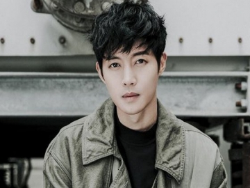 Pamer Asyik Main Bola Bareng Anjing, Kim Hyun Joong Malah Banjir Nyinyiran Netter