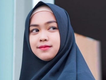 Cover Lagu ‘A Whole New World’, Netter Junjung Ria Ricis Bak Princess Muslimah