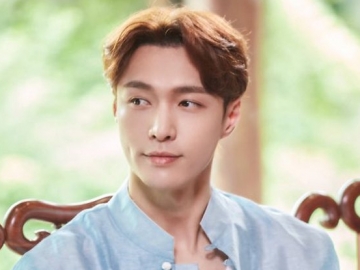 Album Solo Lay 'Honey' Raih Prestasi Gemilang Bahkan Sebelum Resmi Dirilis