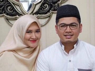 Usai Unggah Foto Bayinya, Tommy Kurniawan Tulis Pesan Mengharukan Ini untuk Sang Istri