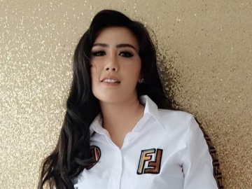 Rey Utami Akui Dapat Hidayah Selama 1 Jam, Malah Girang Balik Tampil Seksi di TV Bikin Netter Muntab