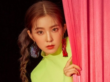 Irene Buktikan Diri Jadi Boneka Hidup Paling Menggemaskan di Fan Sign Terbaru Red Velvet