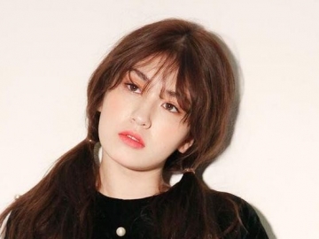 Pamer Hasil Melukis di Tas Mewah, Jeon Somi Tuai Komentar Miring