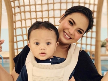 Baru Berusia Satu Tahun, Putra Mytha Lestari Sudah Naksir Anak Artis Ini