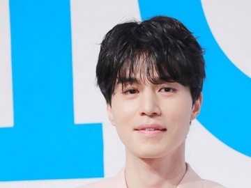 Sapa Fans di Siaran V Live, Lee Dong Wook Bahas Gugupnya Jadi MC Episode Final 'Produce X 101'