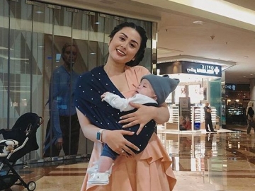 Bola Mata Bayi Selvi Kitty Curi Perhatian Lantaran Bak Pakai Lensa Kontak