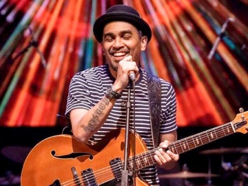 Tinggalkan Status Duda, 7 Lagu Milik Glenn Fredly Ini Cocok Untuk yang Sedang Patah Hati