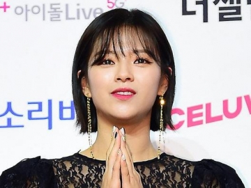 Pakai Dress Semi Transparan di SOBA Day 1, Jeongyeon Twice Malah Tuai Komentar Miring