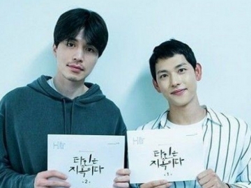 Beradu Akting di 'Strangers From Hell', Siwan dan Lee Dong Wook Bahas Awal Kedekatan Mereka