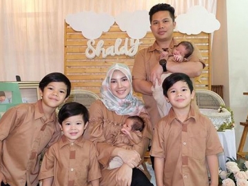 Putra Masih Kecil Mahir Gendong Bayi, Ratna Galih Bagi Pengalaman Jadi Ibu 5 Anak