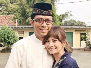 Sang Ayah Singgung Soal Taubat, Vanessa Angel Malah ‘Pamer’ Tato di Punggung Auto Dihujat