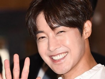Kim Hyun Joong Senyum Manis di Bandara Menuju Jepang, Netter Malah Merasa Ngeri Hingga Jijik