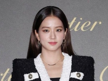 Hadiri Brand Aksesoris Ternama, Jisoo BLACKPINK Dipuji Punya Visual Cantik Sempurna