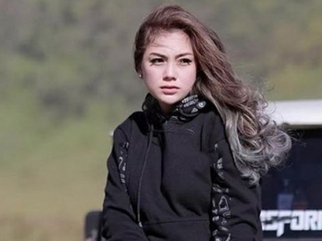 Celine Evangelista Pamer Foto 'Panas' Jelang Persalinan, Istri Stefan William Tuai Sanjungan