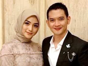 ‘Manjakan’ Penggemar, Foto Cantik Citra Kirana Sanding Bunga Matahari Tandai Rezky Aditya