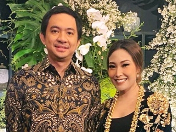 Suami Ayu Dewi Menantu Kesayangan, Dapat Perlakuan Ini dari Ayah Mertua Bikin Haru