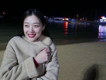 Selama Ini Kelola Akun Seni, Fans Malah Coba Telusuri Kode Bunuh Diri yang Ditinggalkan Sulli