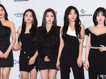 Red Velvet Tampil Tanpa Seulgi dan Yeri Cedera, Fans Khawatir