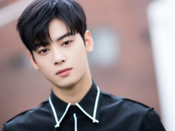 Setia dengan Rambut Hitam Sejak Debut, Cha Eun Woo Bikin Fans Heboh Usai Ganti Warna Ini