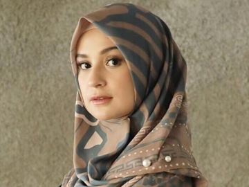 Dikenal Hijrah Tapi Putri Tak Berhijab, Shireen Sungkar Beri Jawaban ‘Santai’ Curi Perhatian