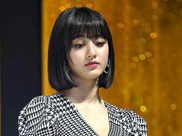 Perdana Tampil dengan Rambut Pirang, Mata Bengkak Jihyo Twice Justru Lebih Tuai Sorotan