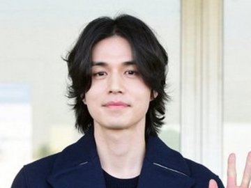 Lee Dong Wook Tampil Keren di Bandara, Netter Malah Takut Teringat Perannya di 'Strangers From Hell'